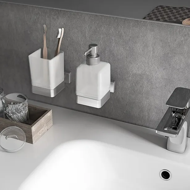 Lea Bathroom Accessories image